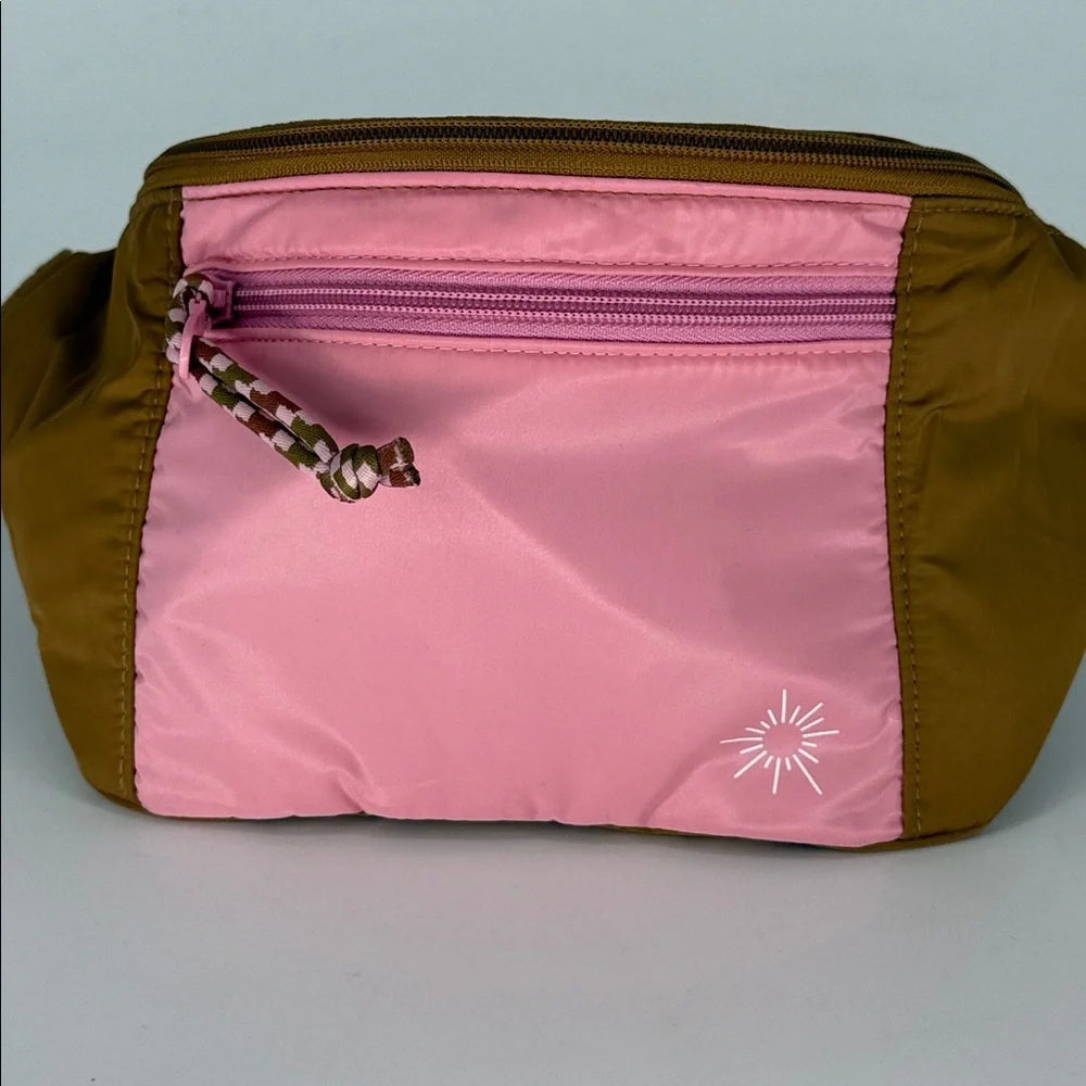 OFFLINE by Aerie Waist Bag Womens One Size Fanny Pack Adjustable Strap